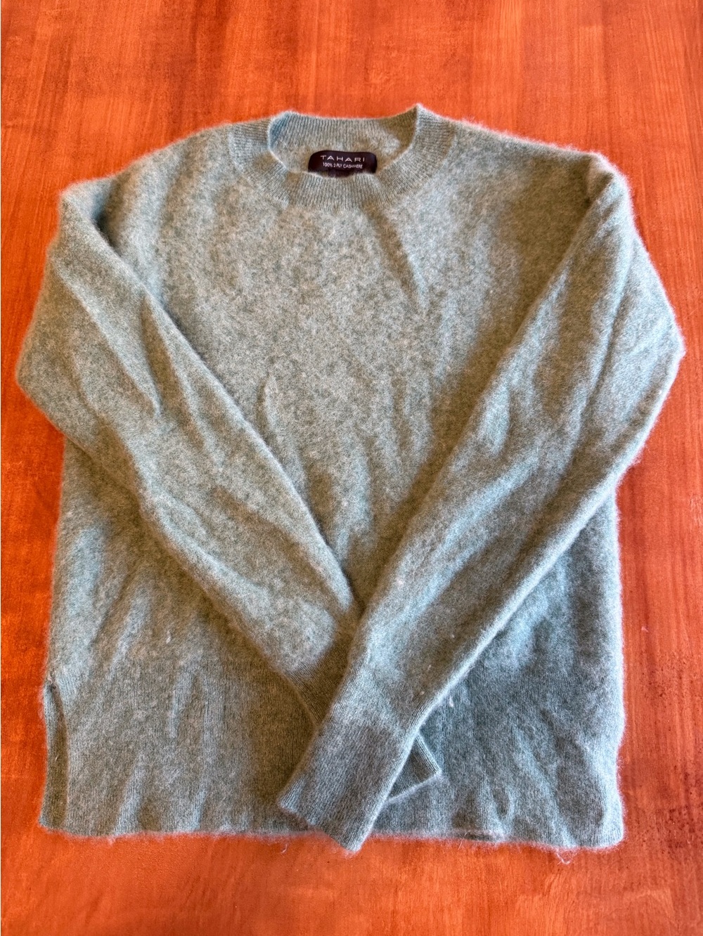 Tahari Women’s Crewneck Cashmere Sweater in Teal